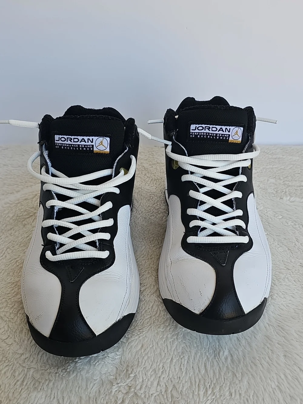​Jordan Jumpman Team 1 Black White Gold Size [7.5] Great Condition